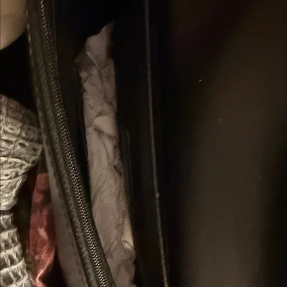 Michael Kors Black and Cream Spotted Crossbody Bag Jet Set - Picture 5 of 5